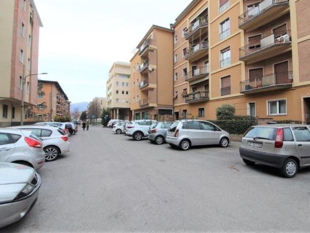 Locale in vendita di 203 m² in Via Massimo d&apos Azeglio, 33