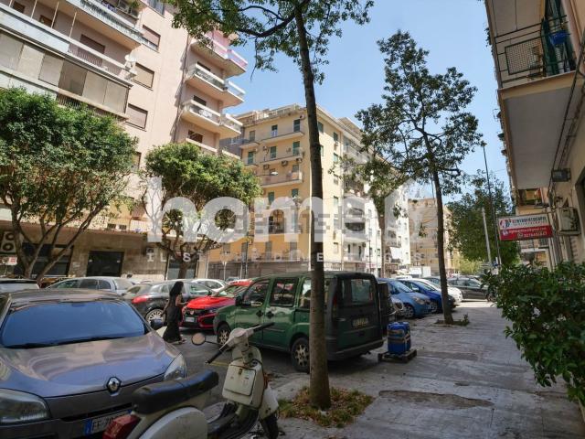 Locale in vendita di 204 m² in Via Antonio di Rudinì, 12