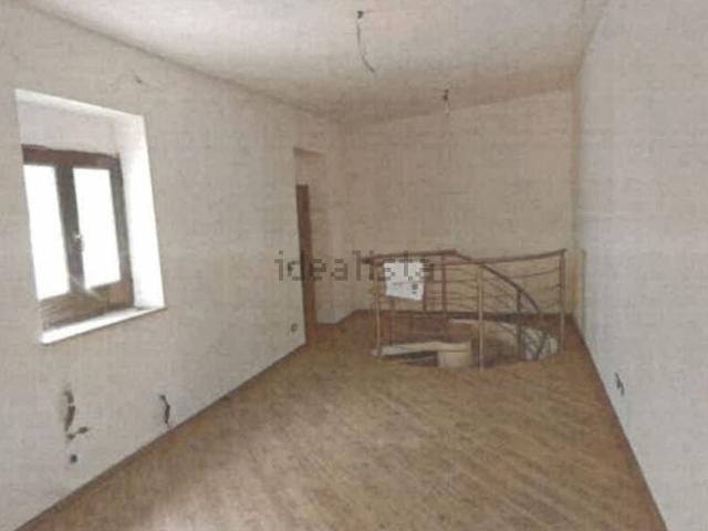 Locale in vendita di 204 m² in Via del Seminario, 4