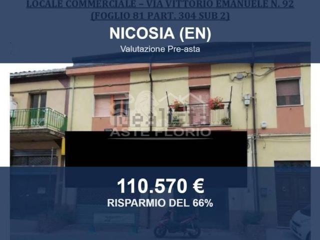 Locale in vendita di 204 m² in Via Vittorio Emanuele, 92