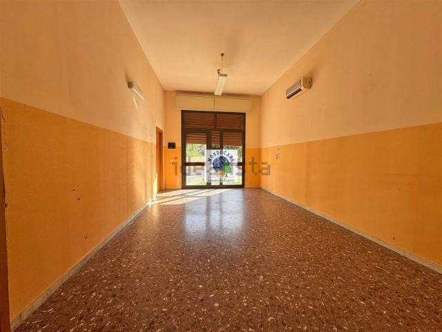 Locale in vendita di 205 m²