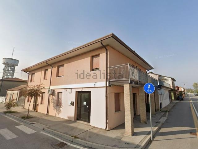 Locale in vendita di 205 m² in Via Milite Ignoto, 99