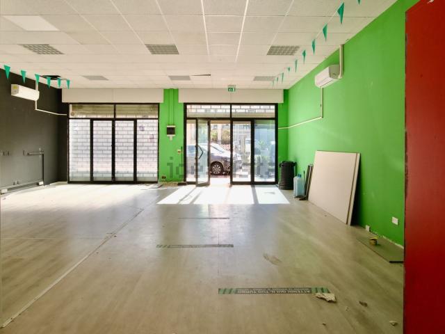 Locale in vendita di 206 m² in Via San Giuseppe Maria Tomasi, 88