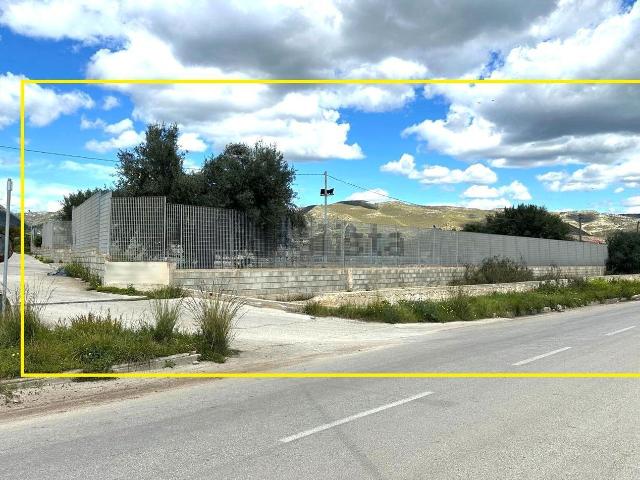 Locale in vendita di 206 m² in Contrada MUTUBE&apos