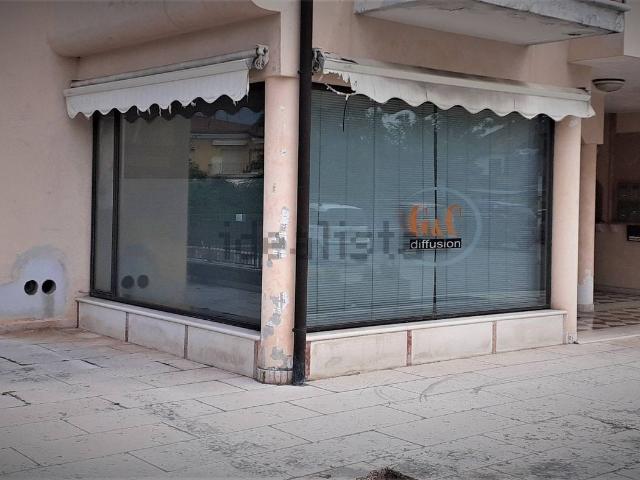 Locale in vendita di 208 m²