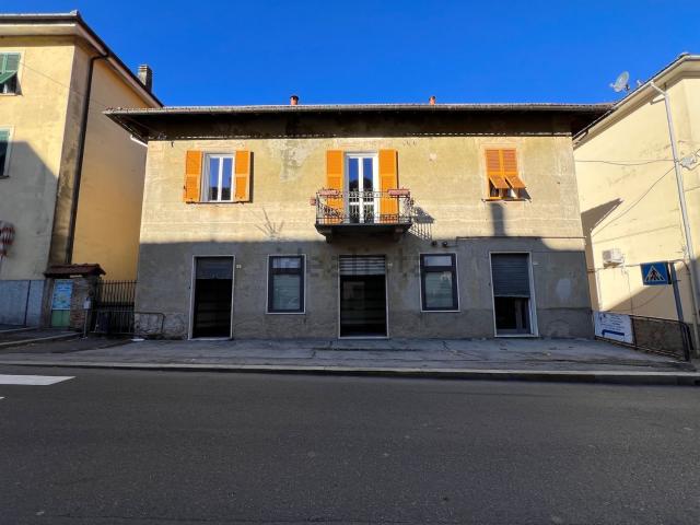 Locale in vendita di 208 m² in Via guglielmo marconi