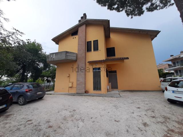 Locale in vendita di 208 m² in Via San Giacomo della Marca, 1