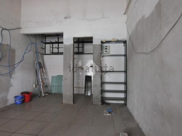 Locale in vendita di 20 m² in Via Andrea del Verrocchio, 14