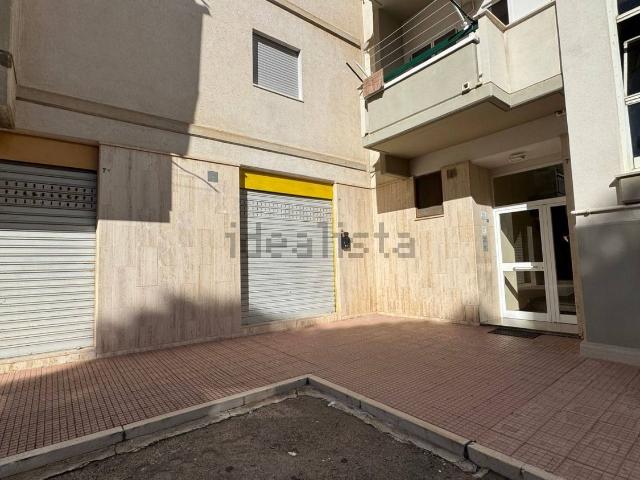 Locale in vendita di 20 m² in Via dei Confezionisti