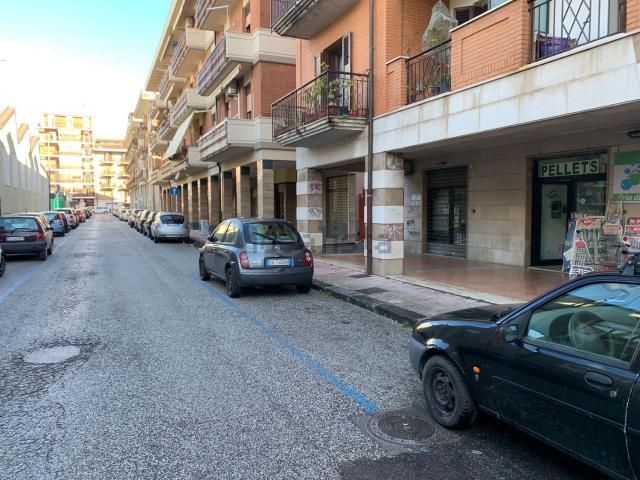 Locale in vendita di 20 m² in Via Fratelli Ciocca