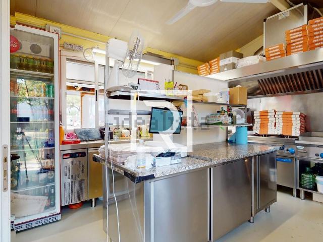 Locale in vendita di 20 m² in Via Giuseppe Ungaretti, 56