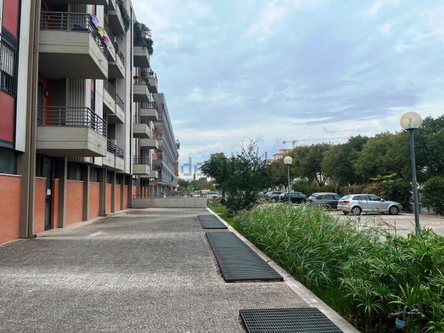 Locale in vendita di 20 m² in Via Lucio de Palma, 9