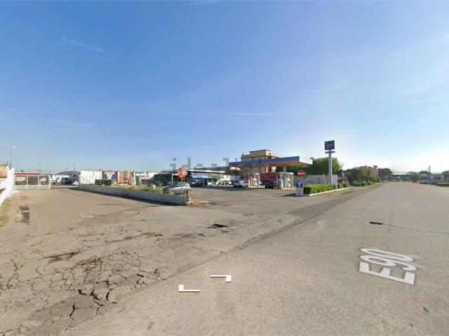 Locale in vendita di 20 m² in Via Metaponto, 158