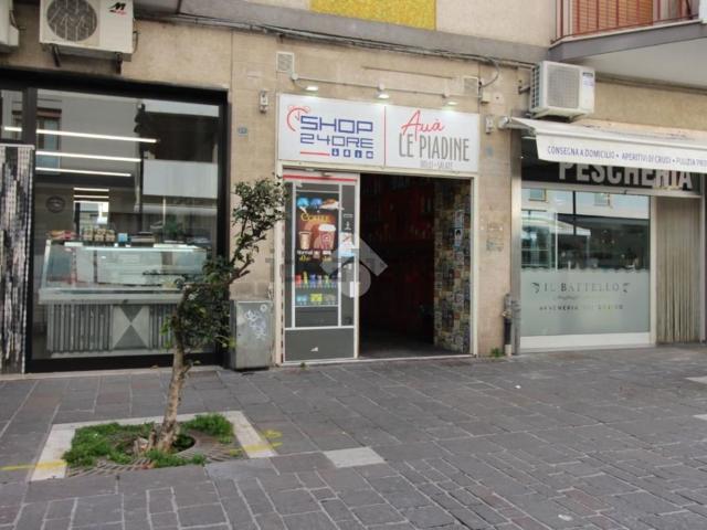 Locale in vendita di 20 m² in Via Roma, 150