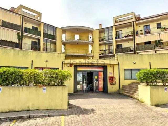 Locale in vendita di 2100 m² in Contrada Cuccubello