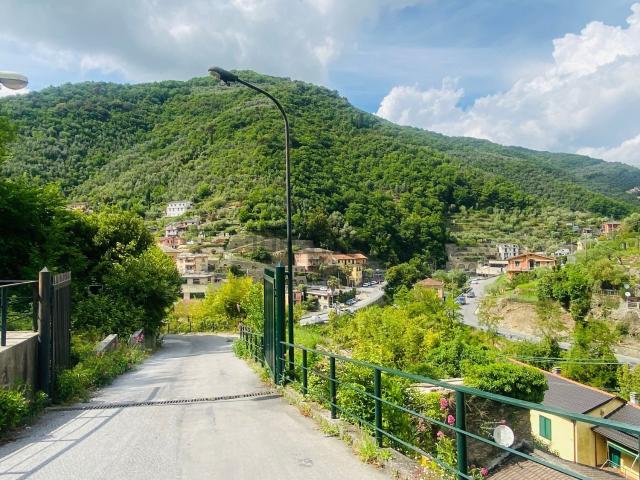 Locale in vendita di 2100 m² in Via Ponte di Vexina