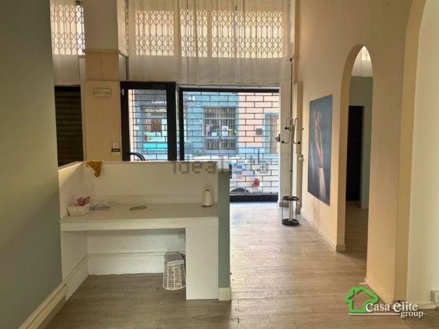 Locale in vendita di 210 m² in Via Giuseppe Dezza