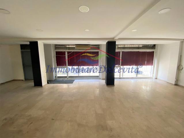 Locale in vendita di 210 m² in Via delle Porte Nuove, 54
