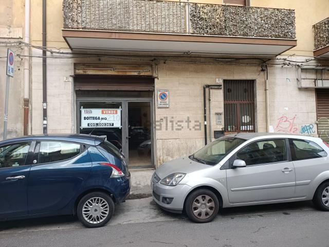 Locale in vendita di 210 m² in Via Vicenza