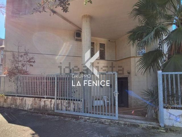 Locale in vendita di 210 m² in Viale Toledo