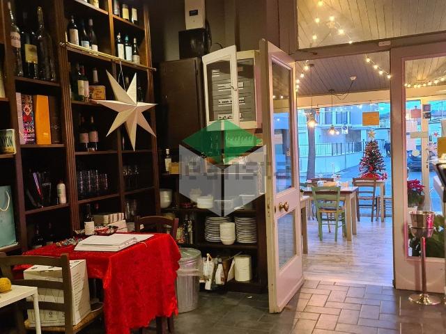 Locale in vendita di 210 m² in Viale Cristoforo Colombo