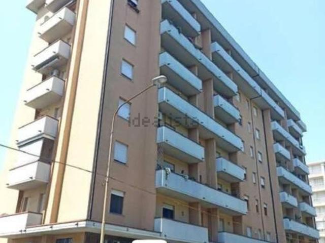 Locale in vendita di 211 m² in Via Giovanni Cimabue, 14