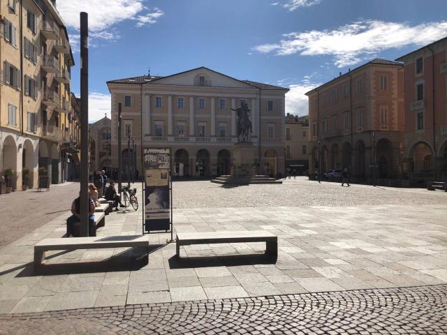 Locale in vendita di 211 m² in Via Giovanni Lanza, 62
