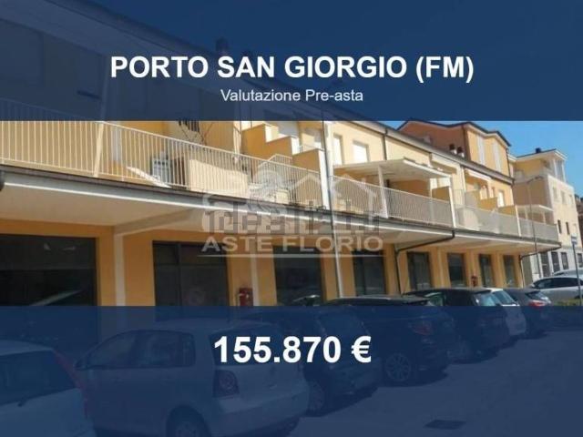 Locale in vendita di 212 m² in Via Martiri di Cefalonia