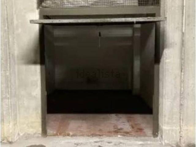Locale in vendita di 212 m² in Viale Italia, 71