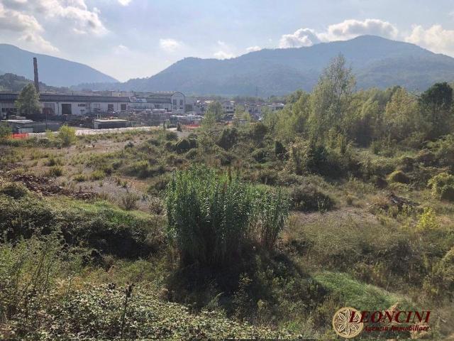 Locale in vendita di 21409 m² in Via Igino Cocchi, 11