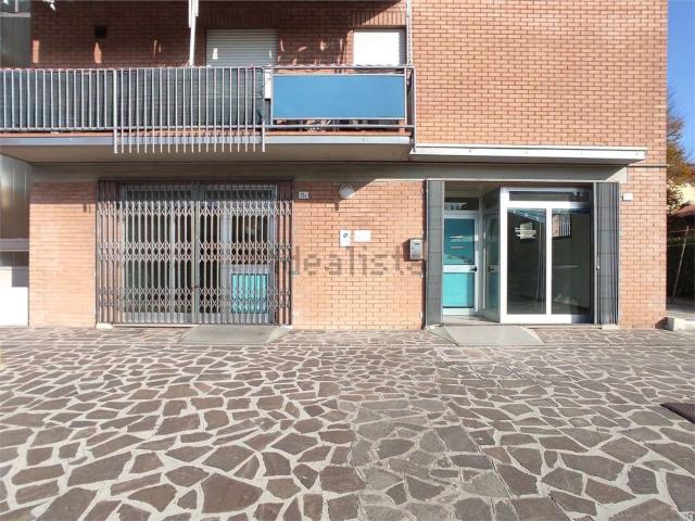 Locale in vendita di 215 m²