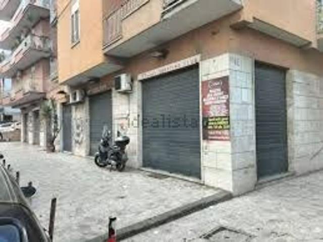 Locale in vendita di 216 m² in Via XX Settembre, 76