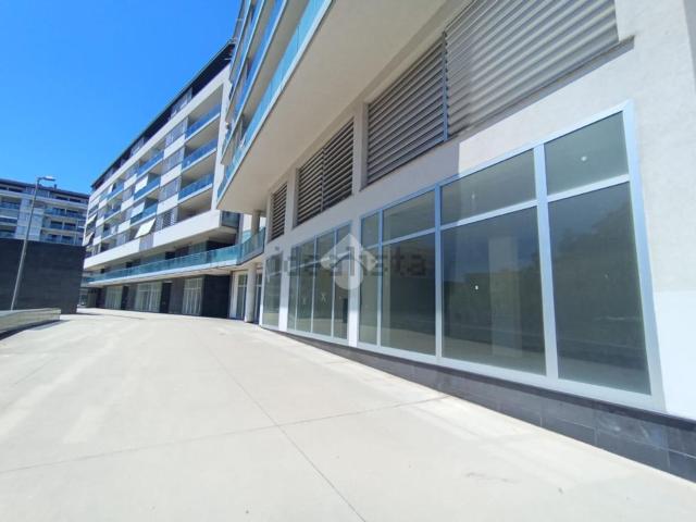 Locale in vendita di 218 m² in Via Padre Giglio, 10