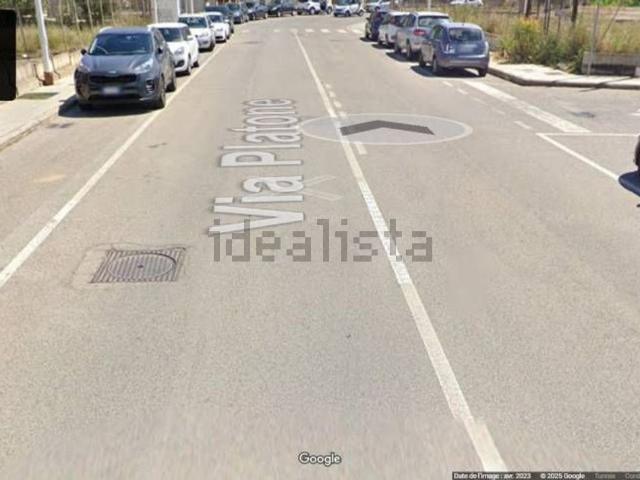 Locale in vendita di 218 m² in Via Platone