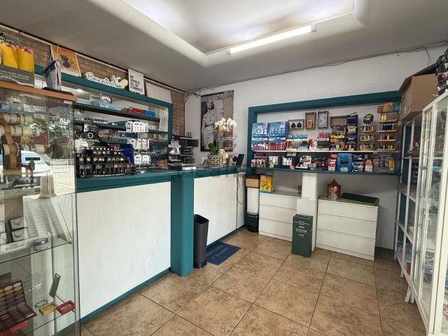 Locale in vendita di 21 m² in Via Zona Industriale, 106