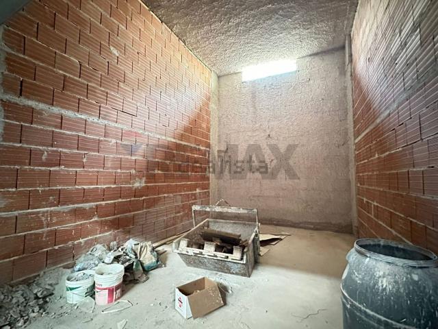 Locale in vendita di 21 m² in Via Alcide De Gasperi, 178