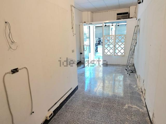 Locale in vendita di 21 m² in Via Aldo Manuzio, 88
