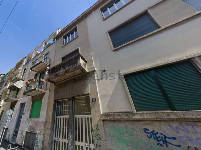 Locale in vendita di 220 m² in Via Astolfo