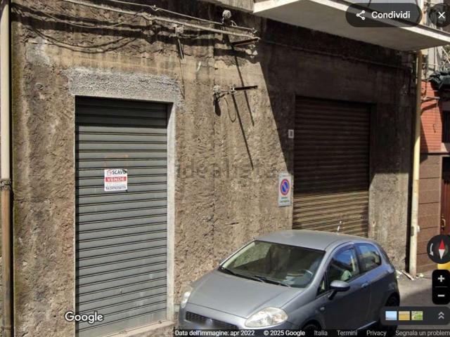 Locale in vendita di 220 m² in Via Giacomo Matteotti, 56