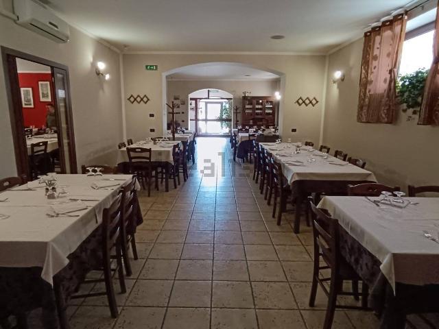 Locale in vendita di 220 m² in Via Della Fonte
