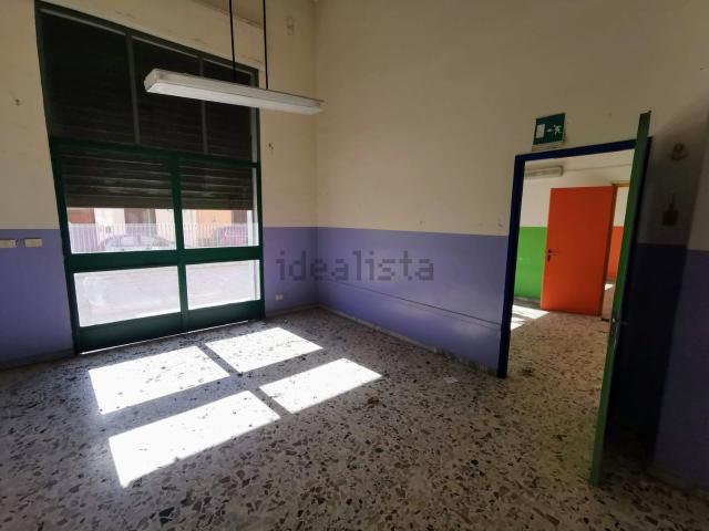 Locale in vendita di 220 m² in Via Quattrocchi
