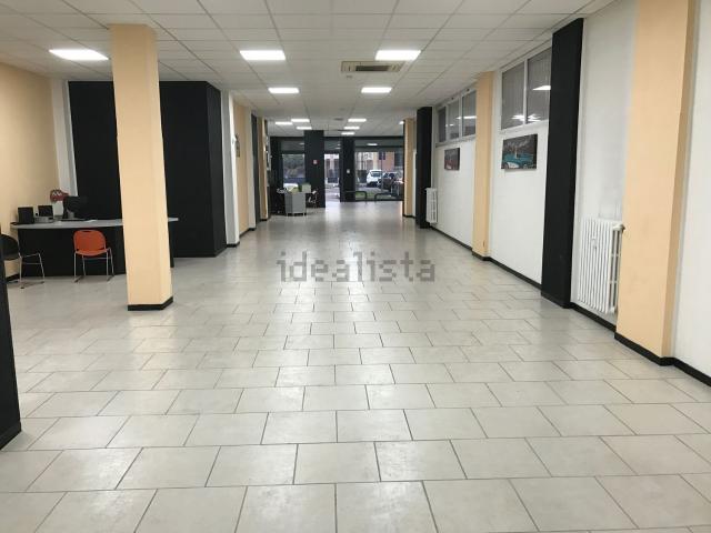 Locale in vendita di 220 m² in Viale Virginia Reiter