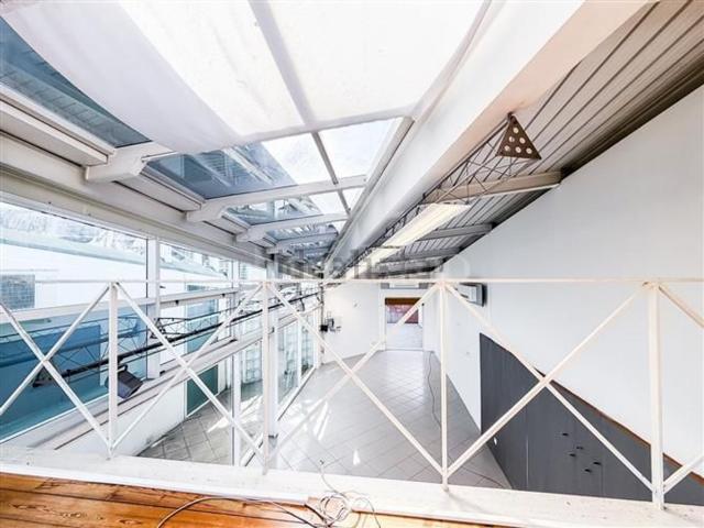 Locale in vendita di 220 m² in Viale Aldo Moro