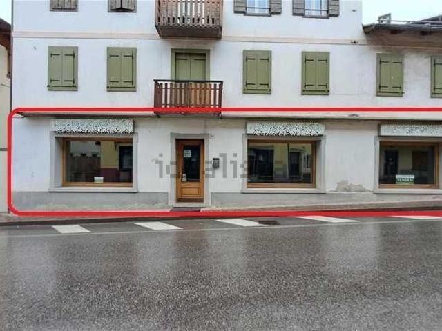Locale in vendita di 222 m² in Via Corte, 14
