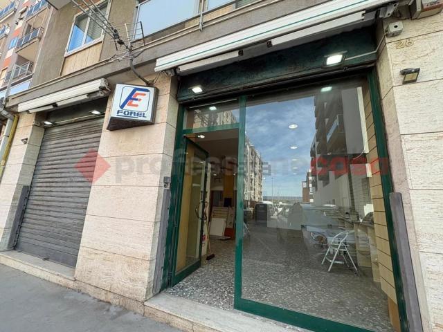 Locale in vendita di 223 m² in Via Battaglia di Monte Lungo