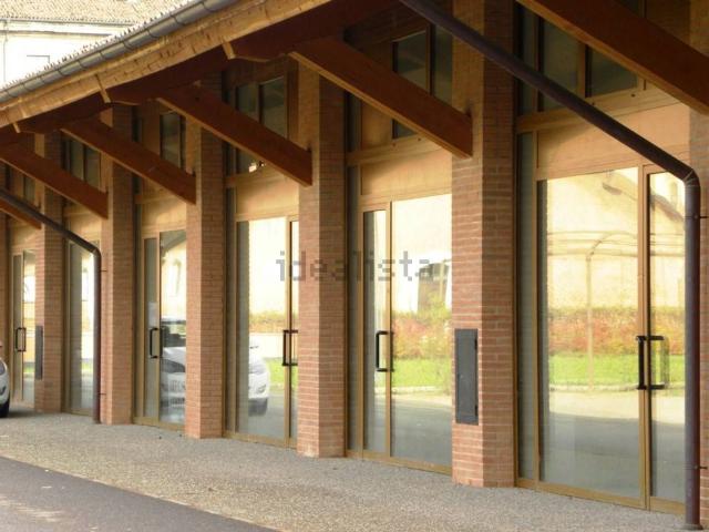 Locale in vendita di 224 m²