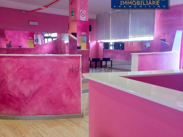 Locale in vendita di 225 m² in Via Bocca di Valle, 25