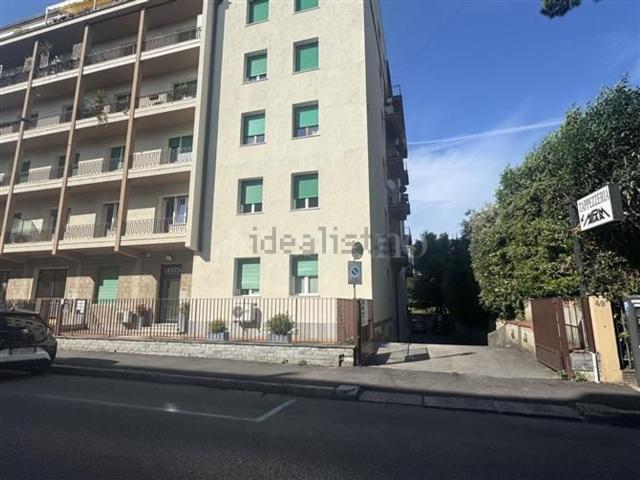 Locale in vendita di 227 m² in Via Bruno Buozzi