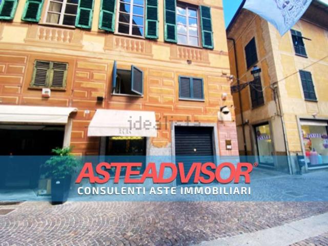 Locale in vendita di 227 m² in Via Nicolò Girardengo, 56