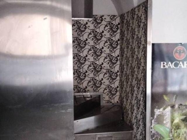 Locale in vendita di 228 m² in Via Antonino di Sangiuliano, 176